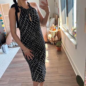 SoCa St. John Silk Black and White silk Printed Midi Dress size small